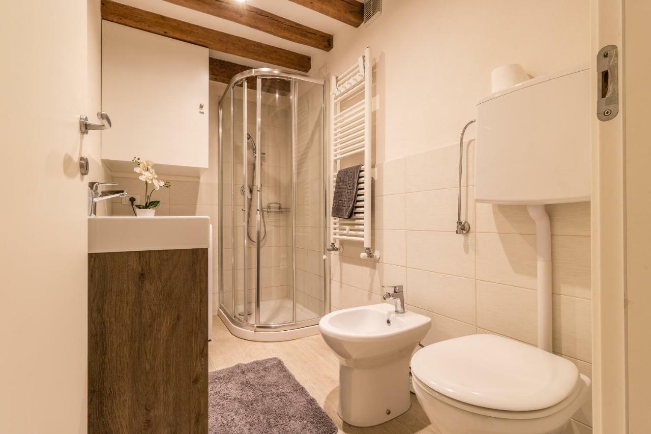Ramo Delle Moschette Apartman Velence Kültér fotó